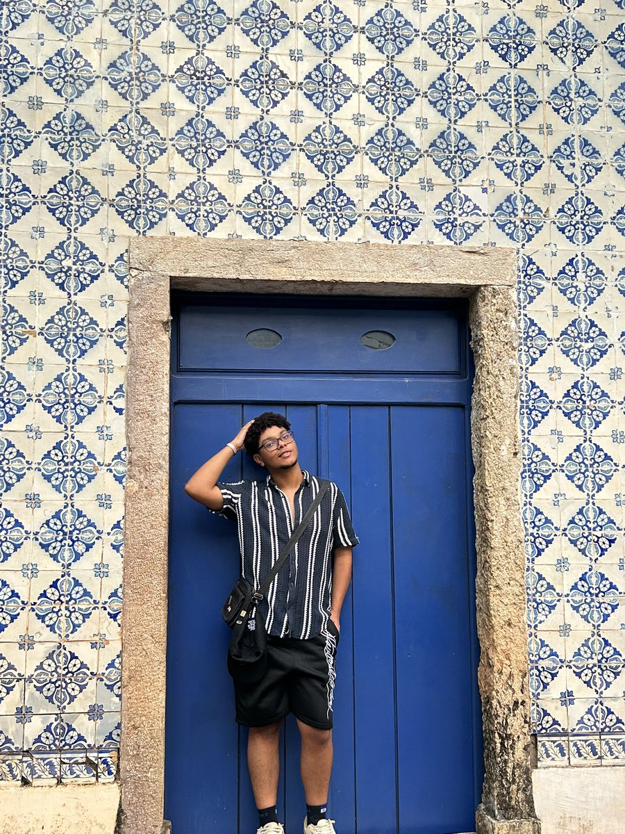 jorgiinhe's tweet photo. tudo é mais simples em azul https://t.co/h1SgkKvlwS