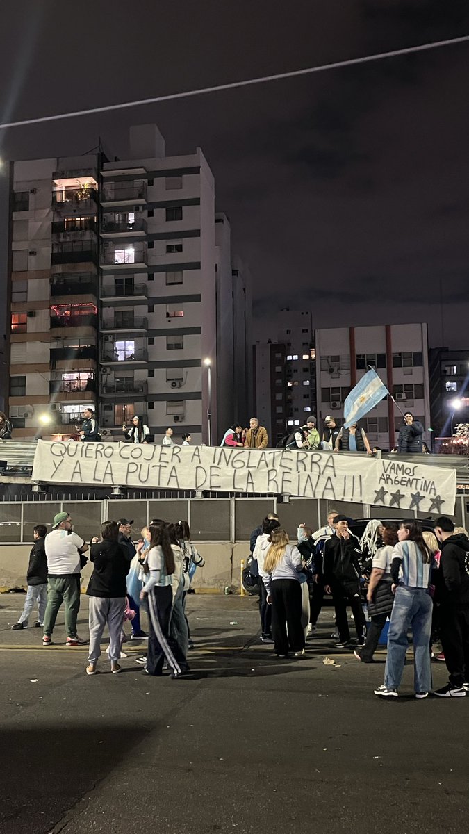 zthiagogui's tweet photo. Inglaterra la concha de tu madre https://t.co/7oTuPMq5Yg