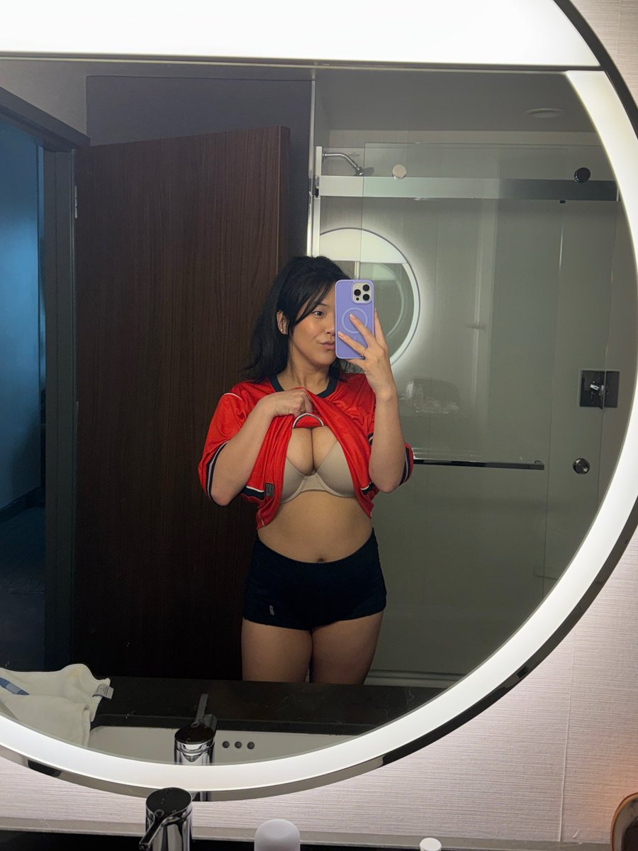 kayl583's tweet photo. me or the World Cup? ⚽️🏆 https://t.co/SKsBJKJVcX