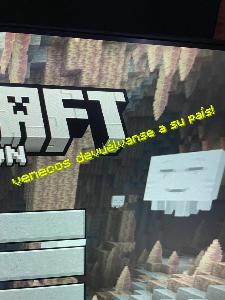 ravidreal's tweet photo. me meto a minecraft y lo primero que veo es esto https://t.co/xvnImtG3Nc
