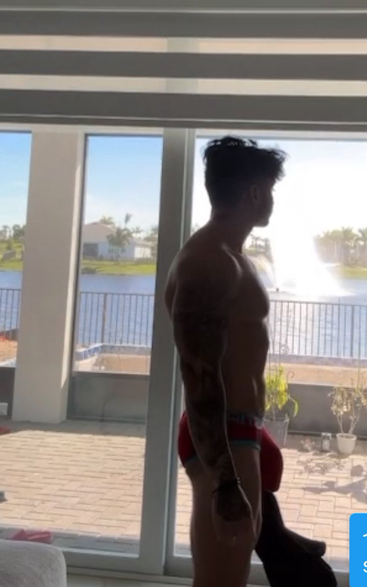 superfranco00's tweet photo. @styledinred How are these pecs https://t.co/AhoMTUHUax