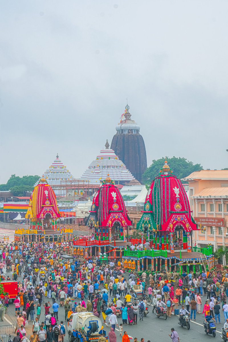hellodebajyoti's tweet photo. On this sacred occasion of Ratha Yatra, may Lord Jagannath guide us with faith, compassion, and hope. Wishing everyone peace, prosperity, and countless blessings.

Jai Jagannath! 🙏🚩

#RathaYatra #JaiJagannath #Jagannath #Puri #Odisha #Festival https://t.co/c13wN4bPOS