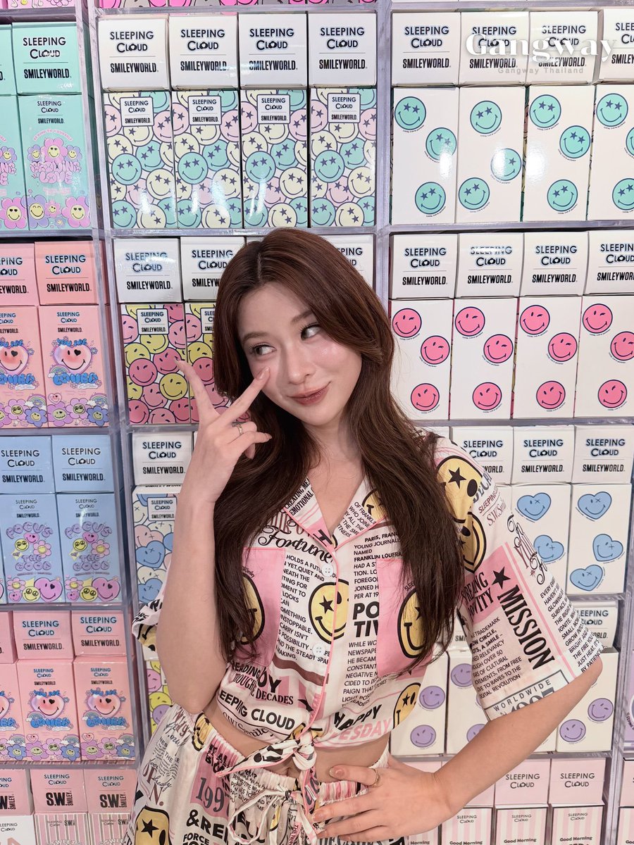 yeop74's tweet photo. Good morning, Mommy! 💖

You looked so beautiful at yesterday’s pajama event.

Wishing you a wonderful day and that everything goes smoothly today. 💗

#kaotungvibe 
#supassra_sp https://t.co/ZL0iW8QADw