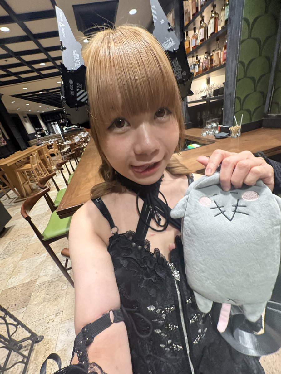 kakikukehanako_'s tweet photo. 悪魔ですψ(｀∇´)ψ Try on my stage outfit next week teehehehehehe so excited >v<!! First time on big stage singing makes me feel a bit nervous but hanako will always be the best >:333

#地下アイドル #idol #海外アイドル #可愛い #自撮り https://t.co/cpfuPOrnB5