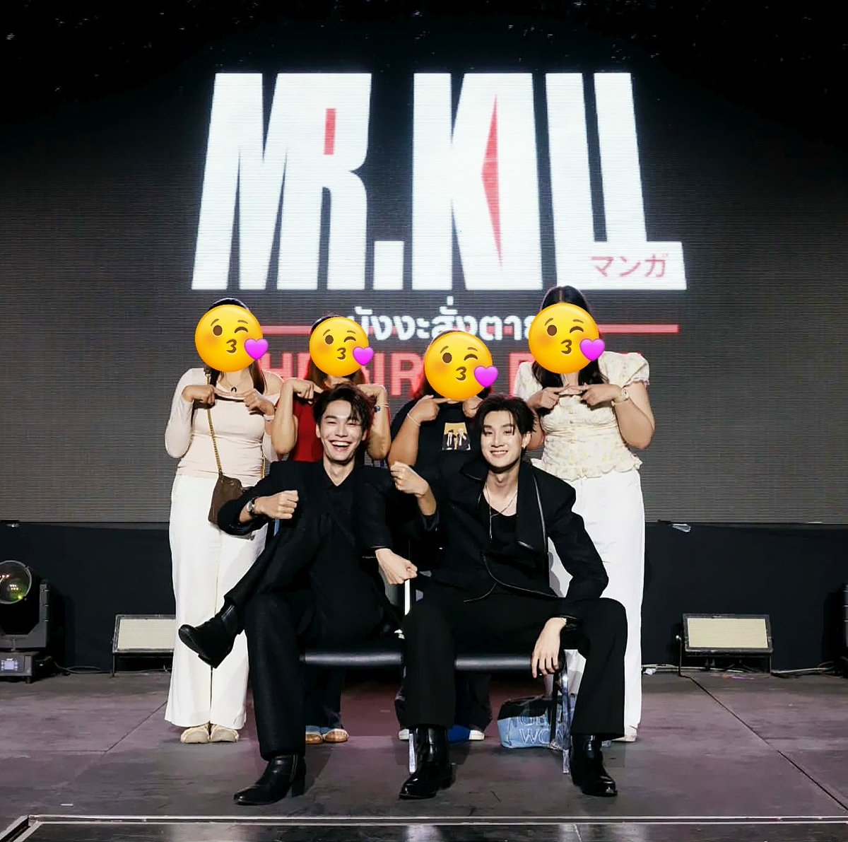 mamiigoyar's tweet photo. บอกดิวธีว่าควงแขนกันได้ไหมคะ ดิวถามทำไงอ่ะ น้องธีทำตาแป๋วใส่ แม่แพ้หมวยตาแป๋วววว💗 การได้เจอดิวธีมันทำให้มีความสุขมากๆเลยล่ะ🥰🤎💙

#MrKillSeries #dewtee #ดิวธี

ขอบคุณเพื่อนมากเลยนะที่พาพี่ไป พี่ยังยิ้มไม่หุบเลยอ่ะ😊🤭 @sincerebny https://t.co/QzjfLcvp2d