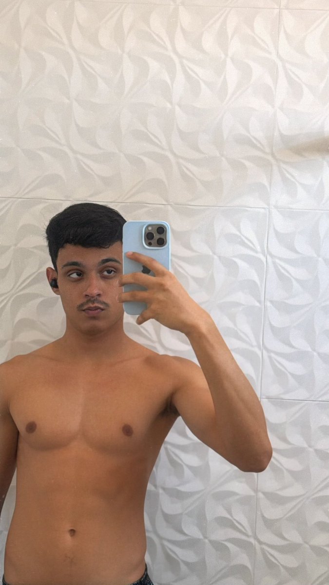 thurgabs's tweet photo. Amanhã vou estreia no Privacy!! 🤌🏻😮‍💨 https://t.co/x7nCn8goz8