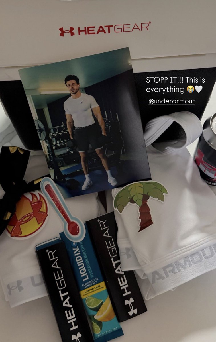 farnaudsource's tweet photo. 👀👀. Calendars marked for 07/23!

📲 uacomms on Instagram https://t.co/1qsLbj63Uh