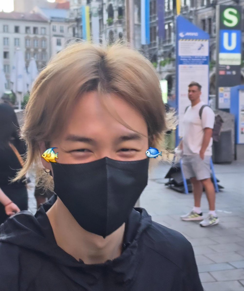 trulyjmin's tweet photo. he's so fucking cute hobi adores taking close ups of his face https://t.co/aMVTo9XFjb