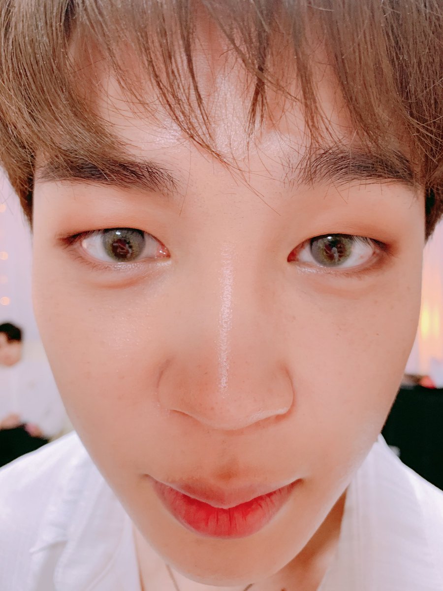 trulyjmin's tweet photo. he's so fucking cute hobi adores taking close ups of his face https://t.co/aMVTo9XFjb