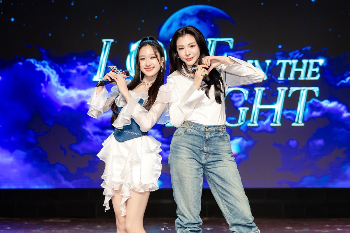 S9TConcert's tweet photo. Just a few of our favorite moments from this unforgettable night 🫶

Thank you, Vietnam for spending an enchanting evening with FayeAtom! They felt your love all the way to their hearts.

The night may be over but we'll keep reminiscing all these special moments ✨

🔗 https://t.co/9Q8Mn9HrlH

#FayeAtom1stFMinHoChiMinhCity
#FayeAtom #FayePeraya #AtomPariya
#S9TConcert #CDM #FabelEntertainment