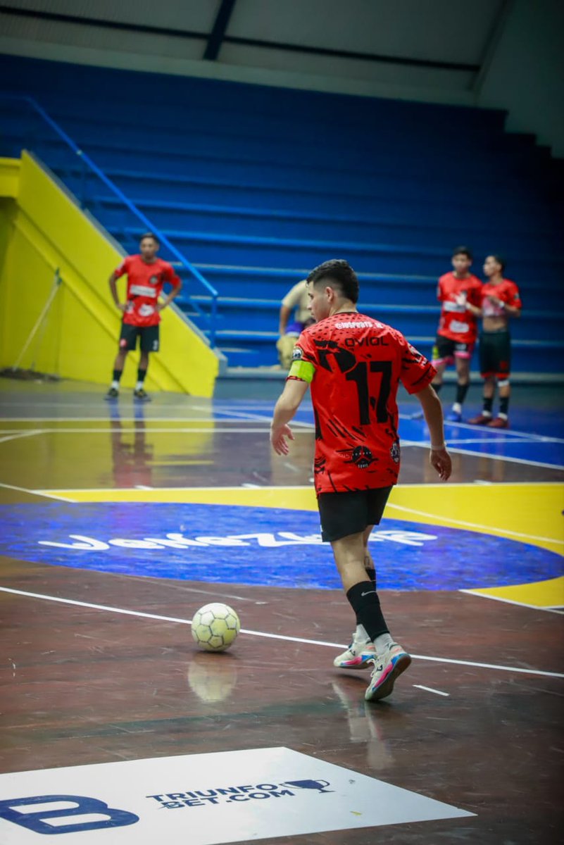 OdinevO's tweet photo. 🧡🖤🔥 https://t.co/OqRvEKMhTA