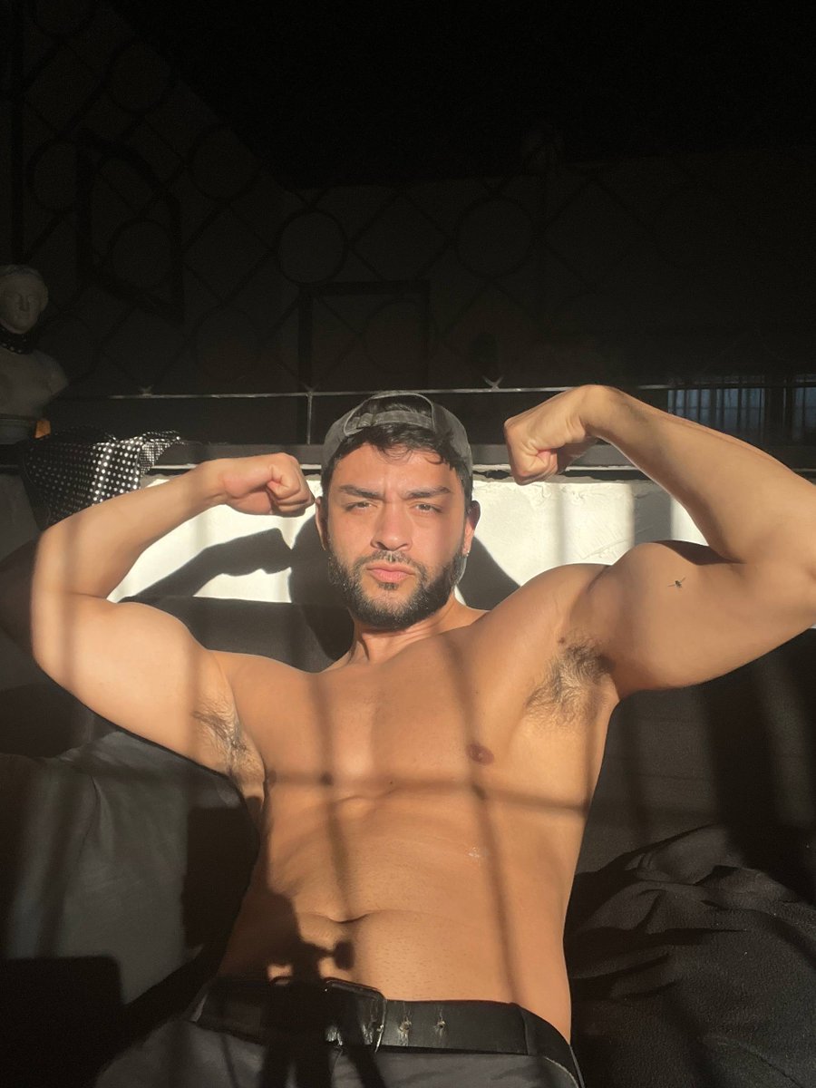 Mrdaddyzz's tweet photo. https://t.co/EJYlDQ1cKo