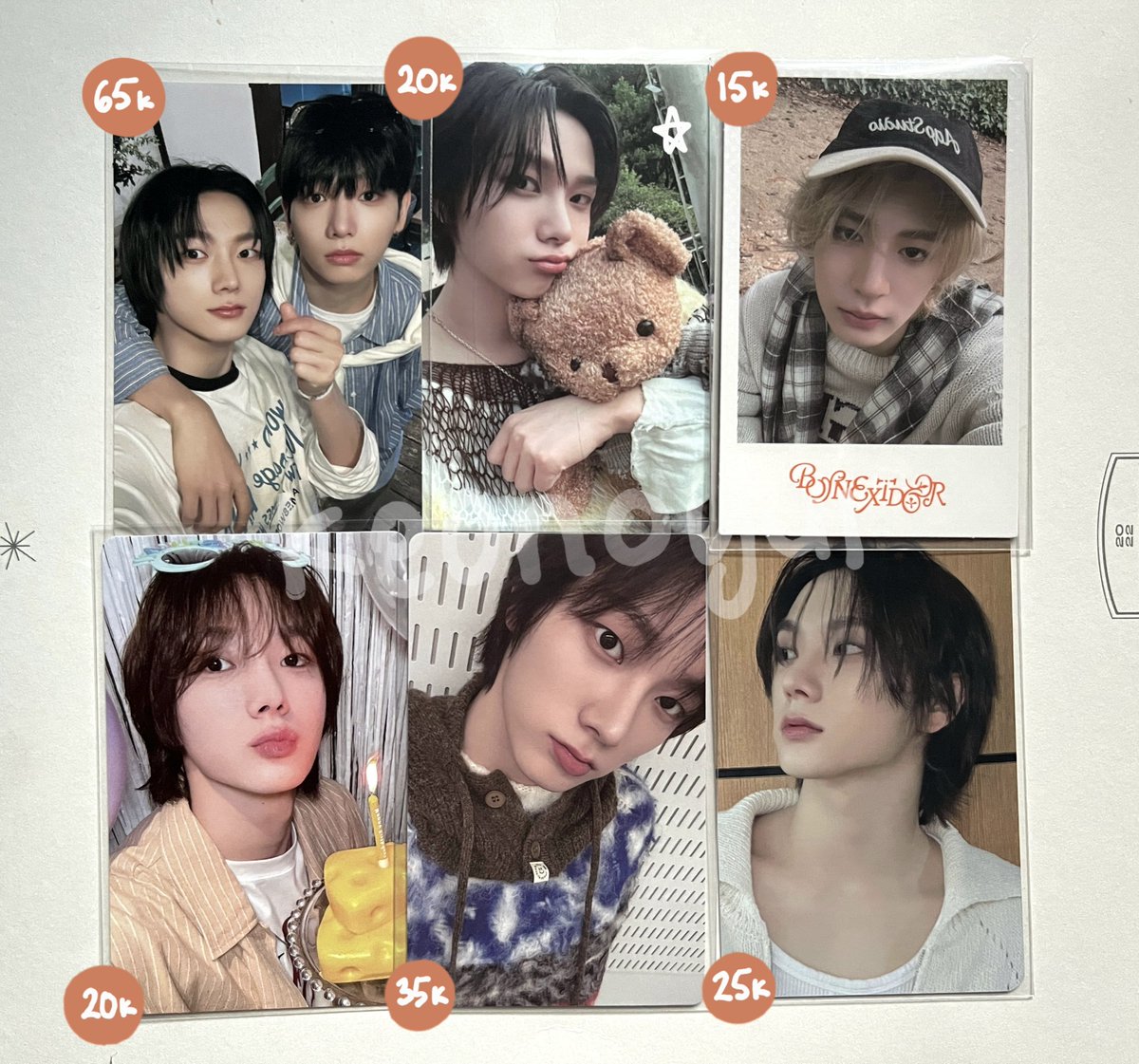 keonoyul's tweet photo. #1dsell —— ꒰ 🛒 ꒱ WANT TO SELL ; wts pc sungho &amp; album how sticker minus pc &amp; qr

⤷ negotiable—boleh each tapi prefer take min 2, take all https://t.co/d1HdgX2pwu
⤷ inc pack, exc adm
⤷ must split pay!
⤷ dom cirebon
⤷ ★ = damage

rt &amp; like would be highly appreciated ♡ https://t.co/YRjM4uB74U