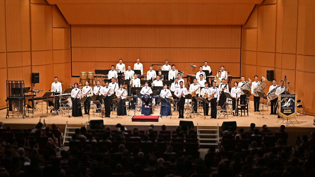 JMSDF_mrh's tweet photo. 事前申込みはお済みですか？( •̀ ω •́ )✧
舞鶴音楽隊ファミリーコンサートの事前申込み締切まであと10日‼️
https://t.co/awZXG55Amf
#海上自衛隊 #海自舞鶴 #舞鶴音楽隊 https://t.co/H72xedF2NF