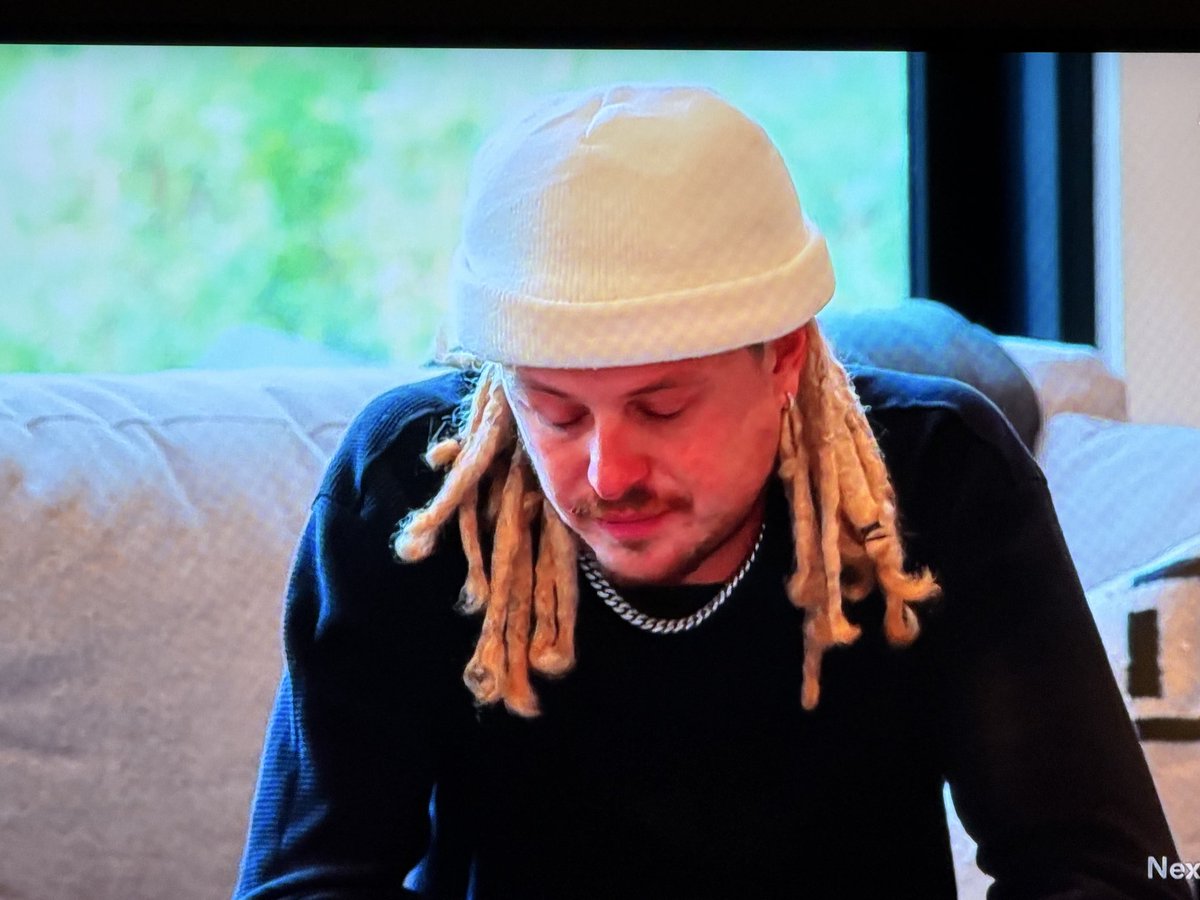 JaxchildSupport's tweet photo. So Lala and her brother both have  a hood/ghetto persona.   #thevalley https://t.co/vWlqLbXg6q