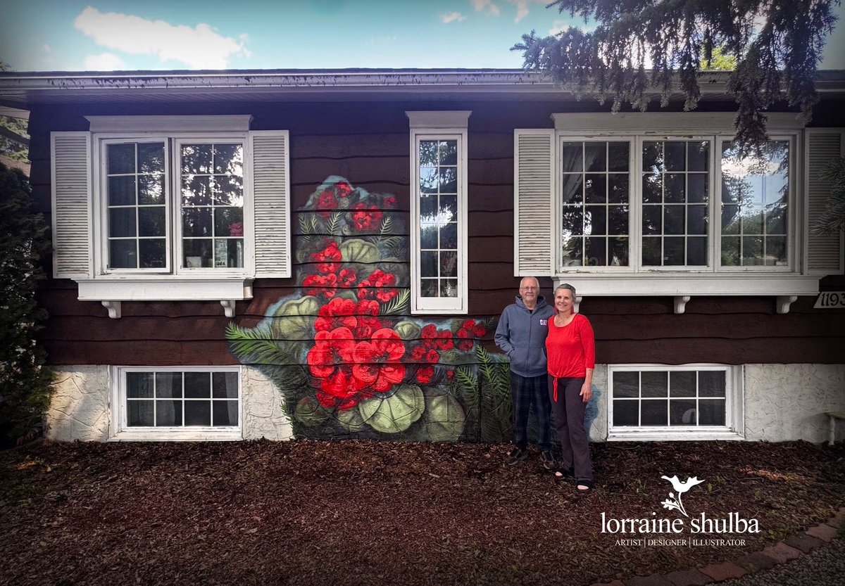 lorraineshulba's tweet photo. Oh my gosh my friends I am SOOOOO excited to show you my latest mural!

This one was a dedication to a lovely collectors mother &amp; father on a home featuring her mother's favourite flower - Geraniums!!!! https://t.co/SEHAbkI4A5