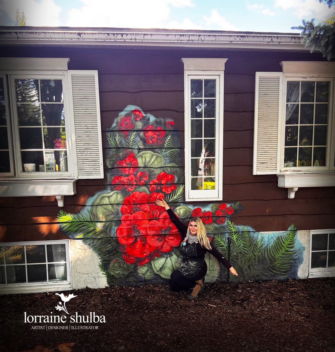 lorraineshulba's tweet photo. Oh my gosh my friends I am SOOOOO excited to show you my latest mural!

This one was a dedication to a lovely collectors mother &amp; father on a home featuring her mother's favourite flower - Geraniums!!!! https://t.co/SEHAbkI4A5