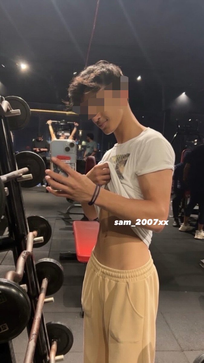 Sam_2007xx's tweet photo. 🙄 https://t.co/Vbdg8J9VId