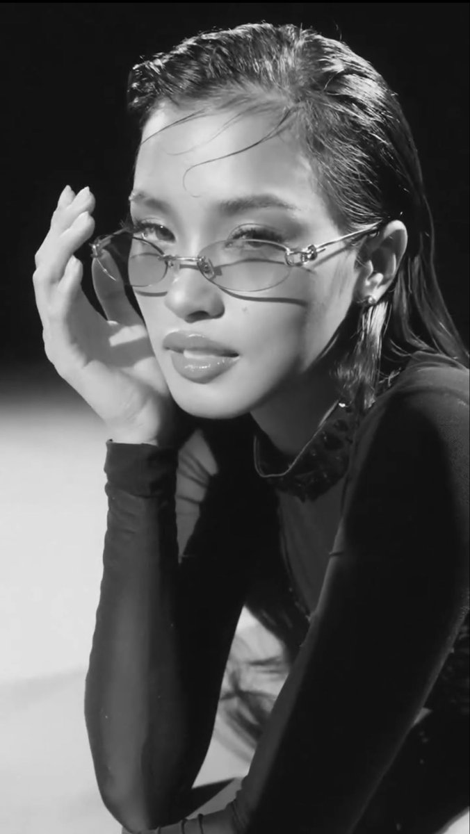 miclarita_'s tweet photo. SHUVEE FOR MEGA MAGAZINE’S JULY DIGITAL COVER! https://t.co/vxRDehnRCd