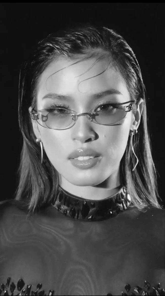 miclarita_'s tweet photo. SHUVEE FOR MEGA MAGAZINE’S JULY DIGITAL COVER! https://t.co/vxRDehnRCd