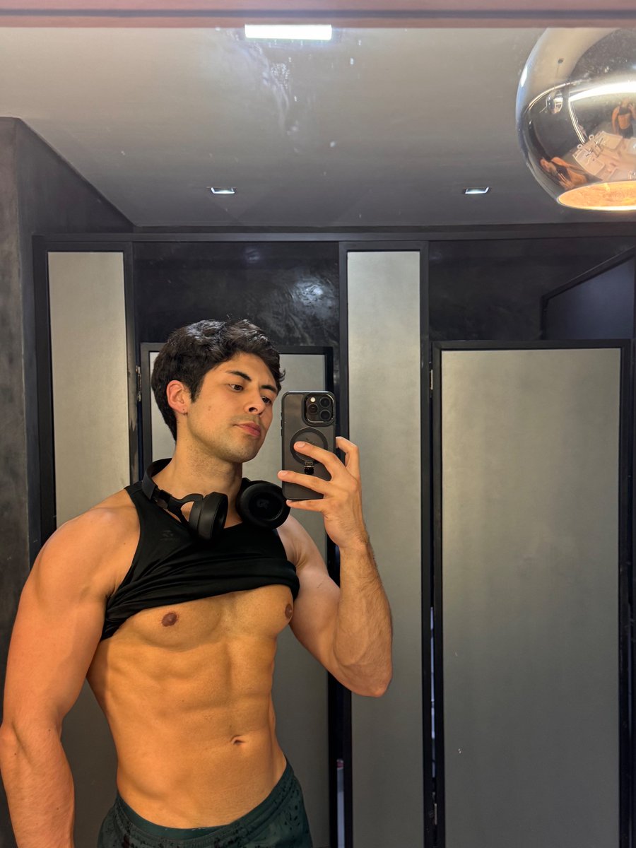 gonzax00's tweet photo. Post gym 🥵 https://t.co/9l0NkJ01xY