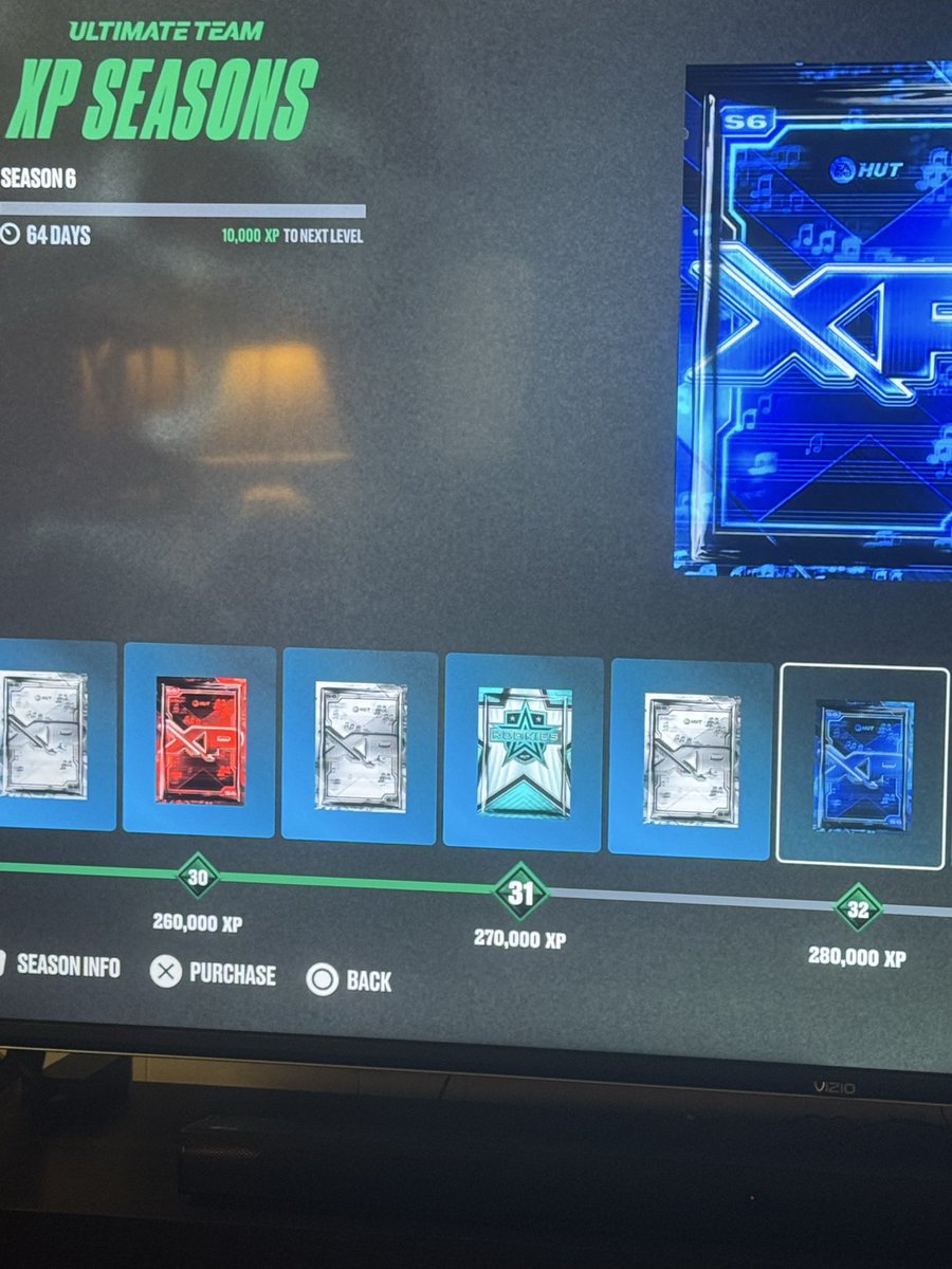 hibb35's tweet photo. @NHLPLAYERCOUNT @IceTilted @NoSleevesGaming @Henreeek @Thrash94Gaming Did anyone ever mention this, or is this brand new? You can purchase the next level of the xp path for 24000 or 400 points?? This is wild! Thanks @IceTilted for the info! https://t.co/4yko6v6MKT