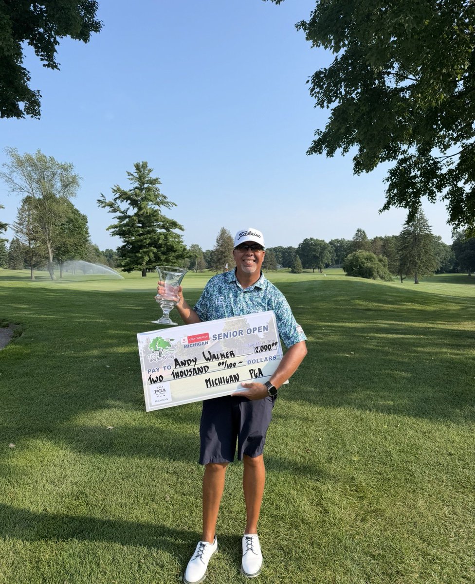 Andy_Walkergolf's tweet photo. Man that was fun!!! https://t.co/EniiHglJak @EMU_Golf @EMUAthletics @EasternMichU @GolfCoachesAssn @MACSports @GolfweekRingler @AgoraGolf @Titleist @FootJoy @MichiganPGA @EagleCrestEMU https://t.co/faNwfCwkNj