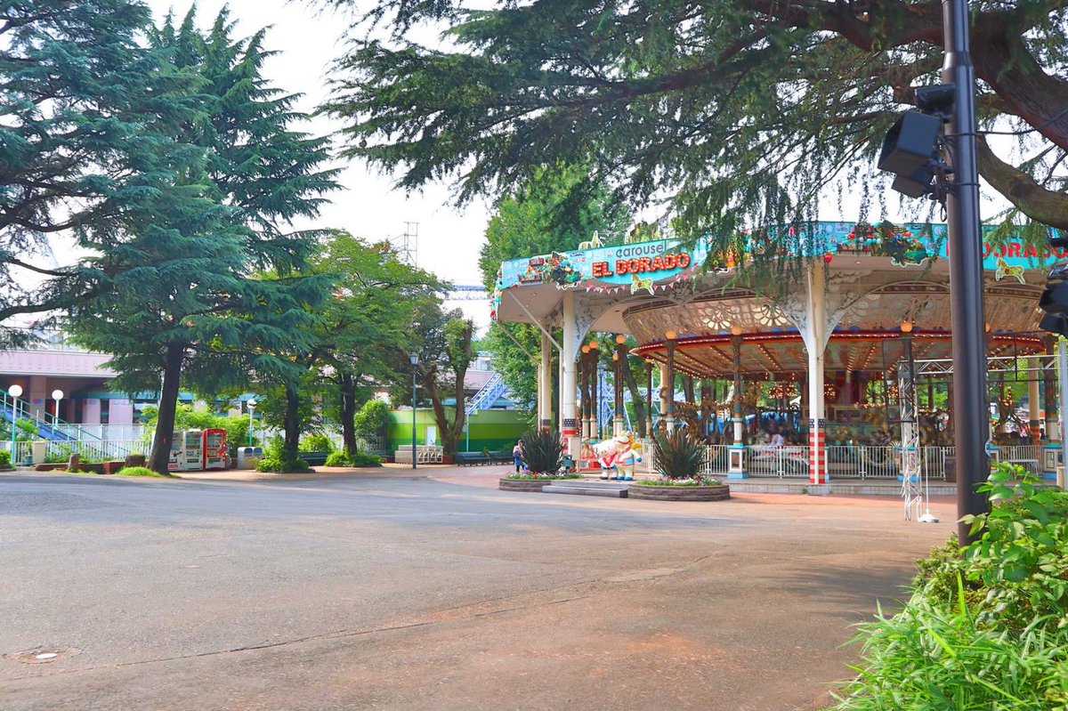 attraction_maro's tweet photo. あの夏に戻れるなら戻りたいと思って6年。跡地である練馬城址公園に訪れてはとしまえんの断片を見つけて"たしかにここにあった"記憶を懐かしんだり。(きっとそういう方多いはず)そんな中で西武園のとしまえん企画は夢のように嬉しくて。雰囲気だけでもあの夏に寄り添えるならもうそれだけで幸せです… https://t.co/anpZqSp4q4