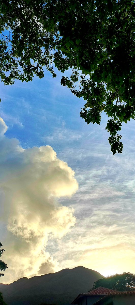 Moises2Andrade's tweet photo. Atardecer en El Salado, Isla de Margarita, Venezuela, fotos tomadas, Gracias a DIOS, el 13/06/2026, a las 17:27 horas.
#DIOS #JESUCRISTO
#ESPIRITUSANTO
#LaBiblia
#LaPalabraSagrada
#IsladeMargarita
#Playas
#PaisajesBellos
#Atardeceres
#Amaneceres
#Relax
#ImagenesHermosas https://t.co/aSEUGgYB6U