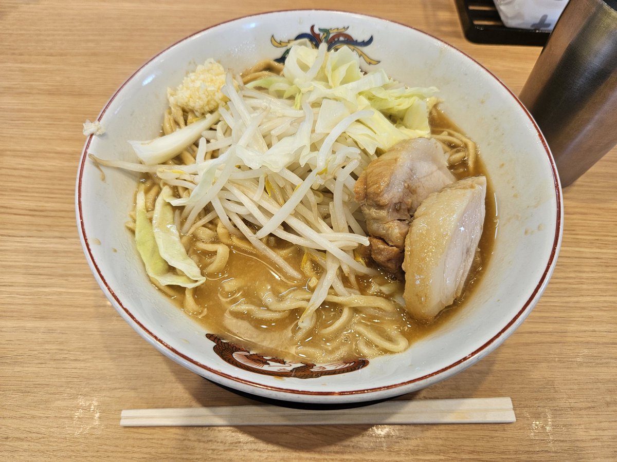 neru_5023's tweet photo. 初めてのラーメン豚山
普通にうま！またいつか行きます(^^) https://t.co/ZIbSuTaf6q