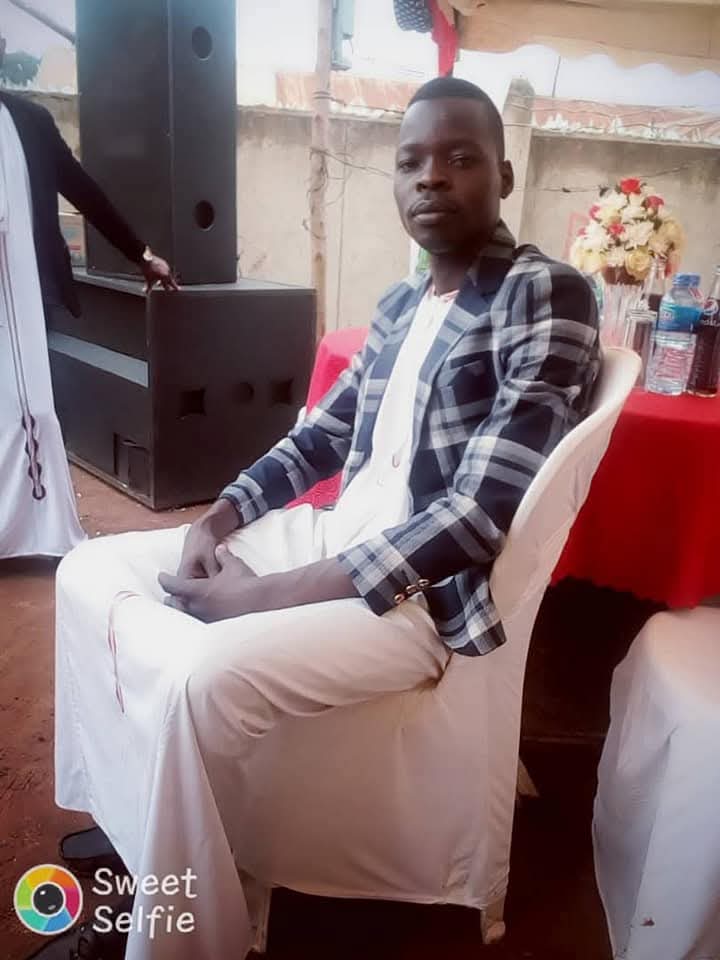 MC Perez Makooma tweet media