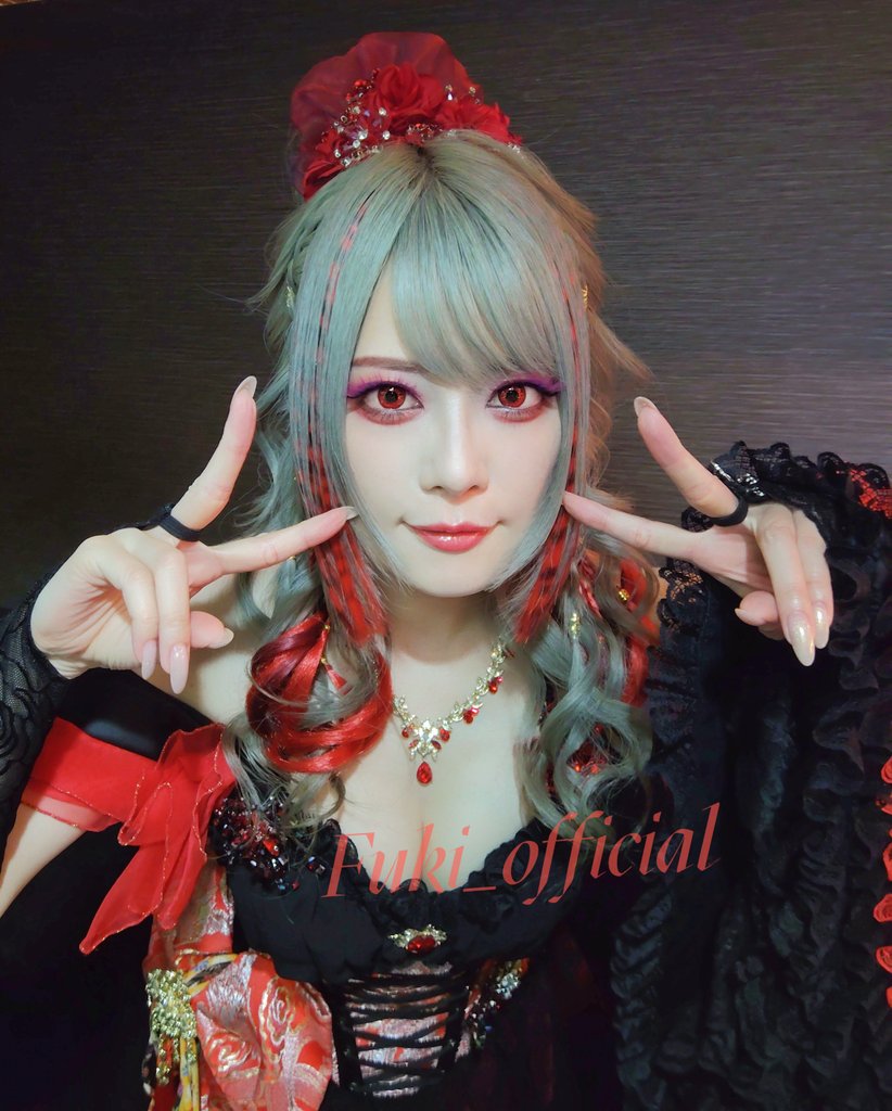 Fuki_official's tweet photo. 今日もいちにちフルパワー！！！！✍️
週末は楽しいライブ～～～～～！！！！
#UnluckyMorpheus
#HELLorHEAVEN https://t.co/97AmnZ8udG