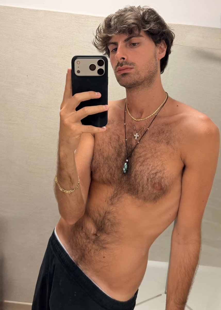 meninsin's tweet photo. 🔥🔥🔥🔥🔥 #gay #gayboy #hairy #hairypits #pits #hairymen #muscleandhairy #muscle #workout #gym #menpits #hairypecs #bicep #Armpitaddict #hairyman #armpitsniffing #sniff https://t.co/OZMfFq4Ndm