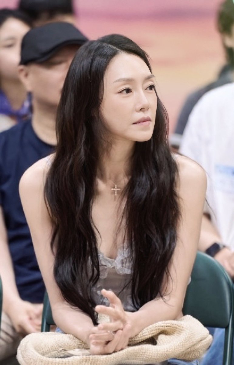 0dvri6's tweet photo. 사랑하는디욘님내여자가되줄래?아니나만의태양이되어줄래?난너의달님이될게🌜내일3시반에너수업마치고학관앞에서기다리고있을게너를사랑하는여페가😍😝

과대 차디욘 언니님이 퇴장했습니다. https://t.co/xxraP670GF
