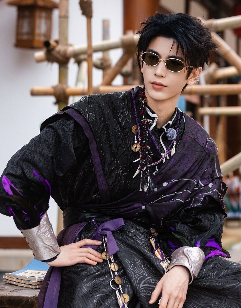 yukavinter's tweet photo. かっこいい😍(*´>ω<`*)
#张凌赫 #張凌赫 #ZhangLinghe #ジャン・リンホー https://t.co/LD4yZwpkQS