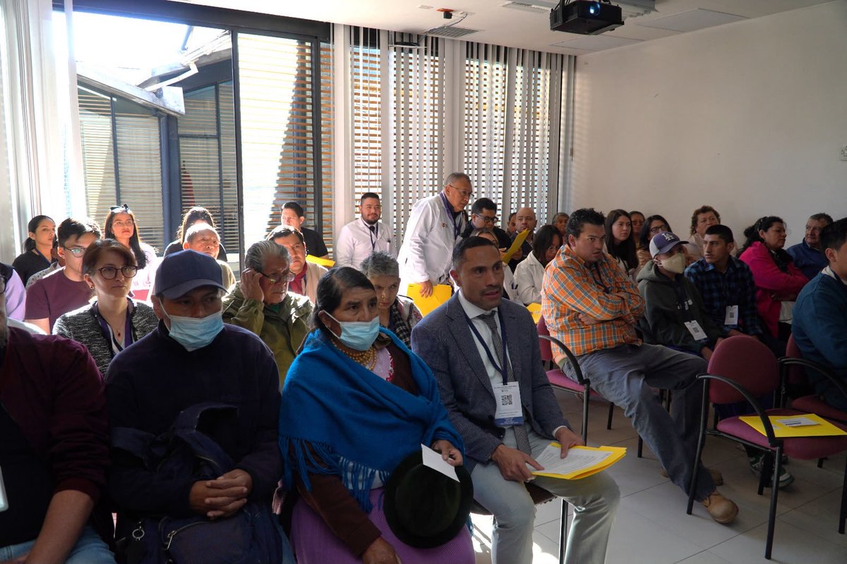 caaesanlazaro's tweet photo. 🧠💙#CAAESanLázaro celebró el 9.º aniversario de la Clínica de la Clozapina e inauguró su aula virtual, reafirmando su liderazgo en la atención integral de la esquizofrenia resistente al tratamiento. Tuvimos la presencia de Antonella Mejía Directora Provincial de Pichincha 🌿✨ https://t.co/dvnjTxRB0S
