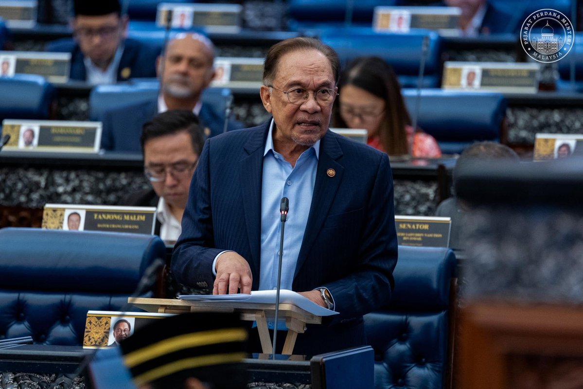 NewsBFM's tweet photo. KWAP was defrauded into investing nearly RM200 million in Indonesian aquaculture start-up eFishery, Finance Minister Anwar Ibrahim said.

"Pelaburan eFishery ini merupakan satu penipuan terancang dan terdapat manipulasi laporan kewangan oleh pihak pengurusan eFishery."

🧵1 https://t.co/hon7zV9eMX
