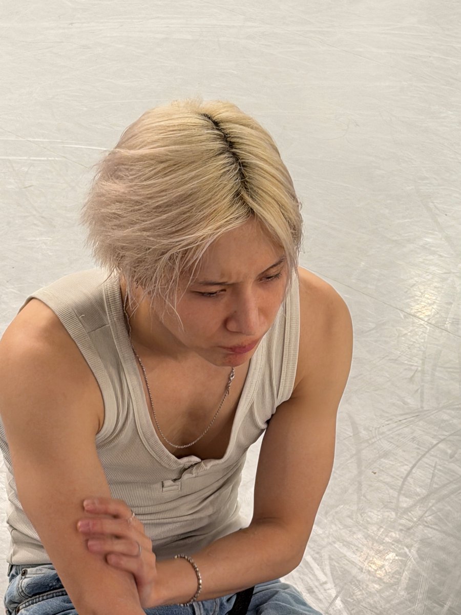 TAEMdoku's tweet photo. LETHAL POUTING https://t.co/7Ac8LsIM0i