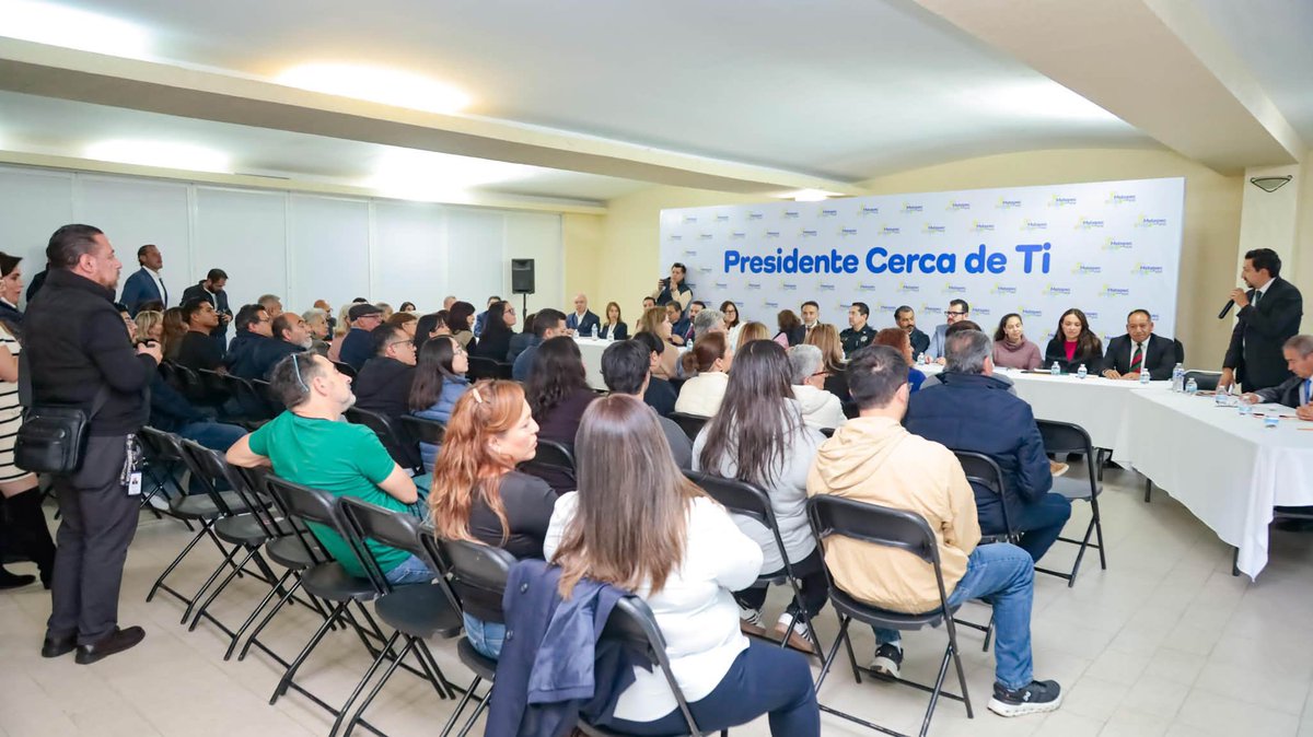 FerFlores_Emp's tweet photo. Esta noche termino una jornada intensa de trabajo con “Presidente cerca de ti”, en Residencial Rancho Las Palomas I y II.
Escuchar, atender y resolver con los vecinos, es una obligación permanente de este Ayuntamiento, que seguiremos practicando por todo el territorio.
￼¡￼Feliz noche!