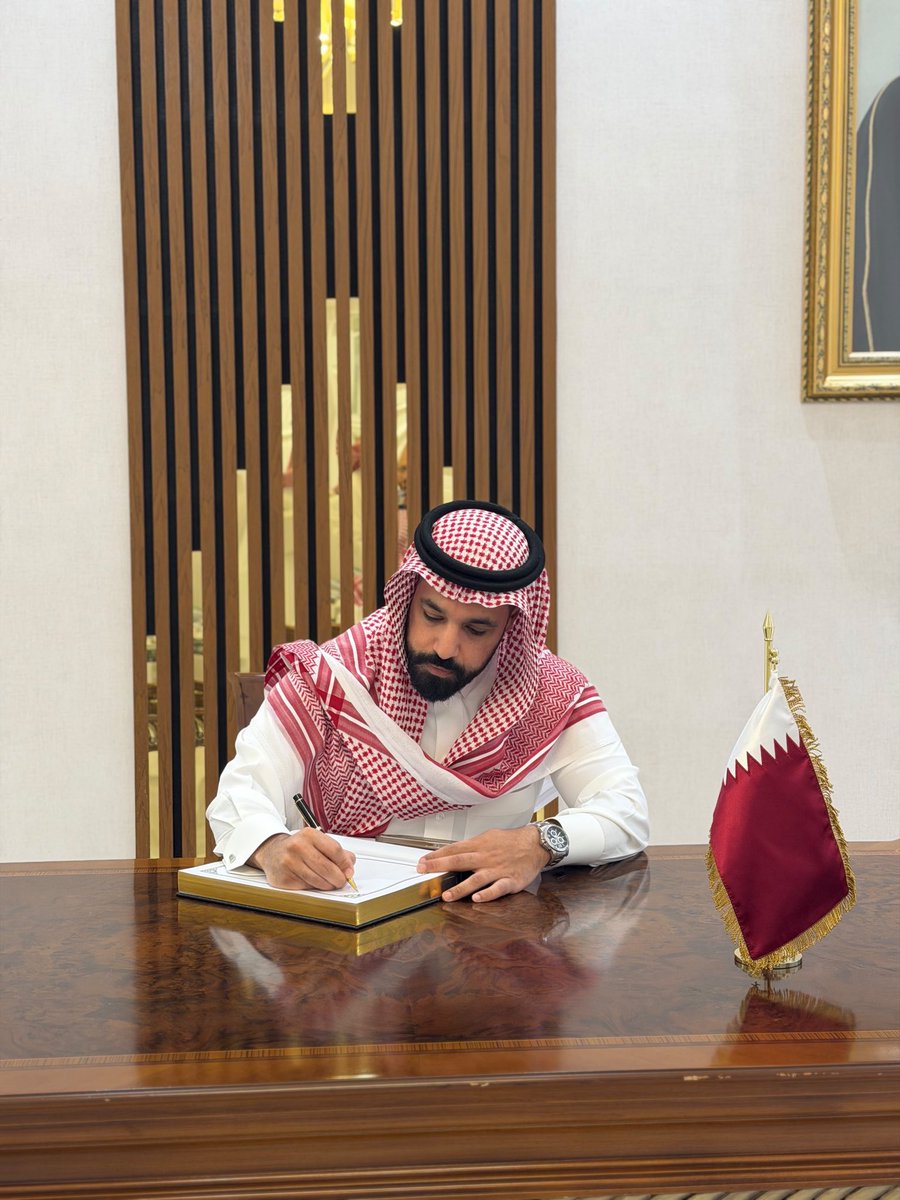 KSAembassyAZ's tweet photo. قدم نائب السفير/ وليد الصفيان  وعددا من اعضاء البعثة واجب العزاء بوفاة صاحب السمو الامير الوالد الشيخ حمد بن خليفة آل ثاني رحمه الله بسفارة دولة قطر في باكو " جمهورية اذربيحان". https://t.co/QIbfKrRaed