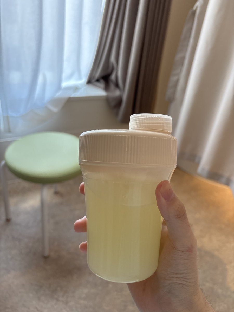 ririr_1111's tweet photo. 1ヶ月ぶりの飯栄養剤です皆さん無理をし過ぎるのはやめましょうこうなります。ﾄﾎﾎ https://t.co/ZD9rSnim3r
