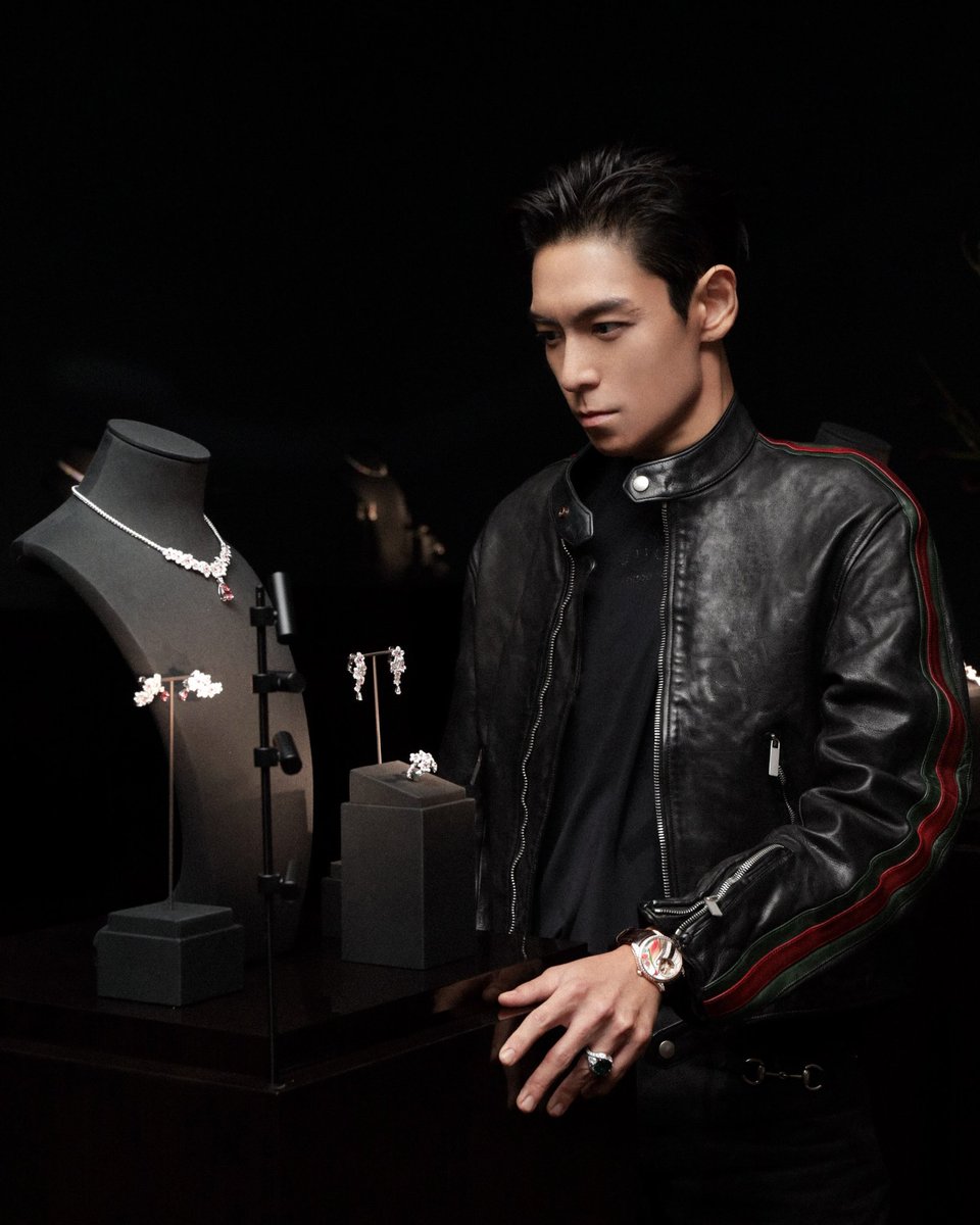 puTOPinamo's tweet photo. T.O.P’s IG Update

@gucci

#GucciHighJewelry 

#TOP #탑 #최승현 #CHOISEUNGHYUN #TTTOP https://t.co/DTSsfOjbQ6