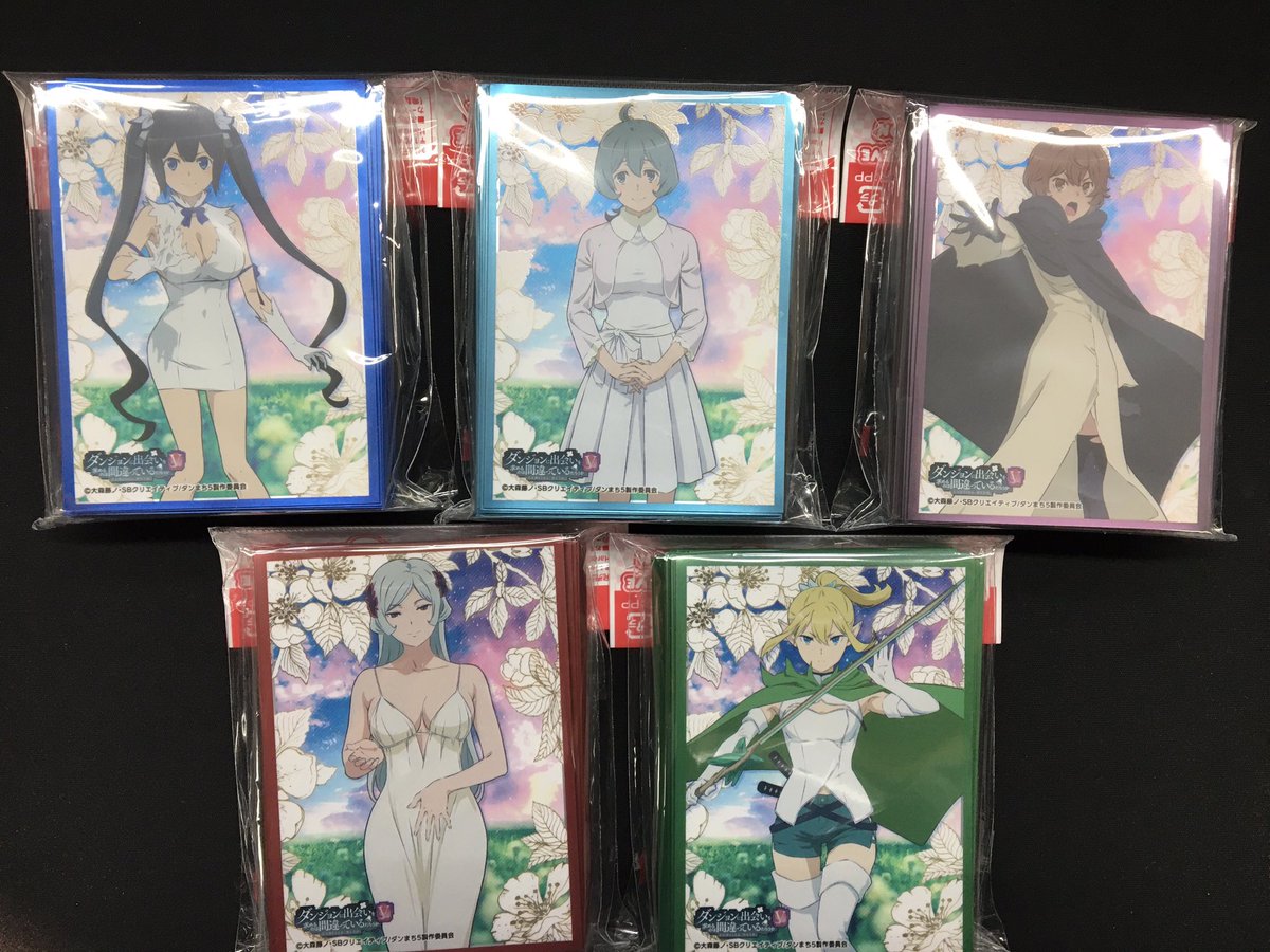 本日入荷のキャラクタースリーブとなります！ 販売開始は明日7月17日