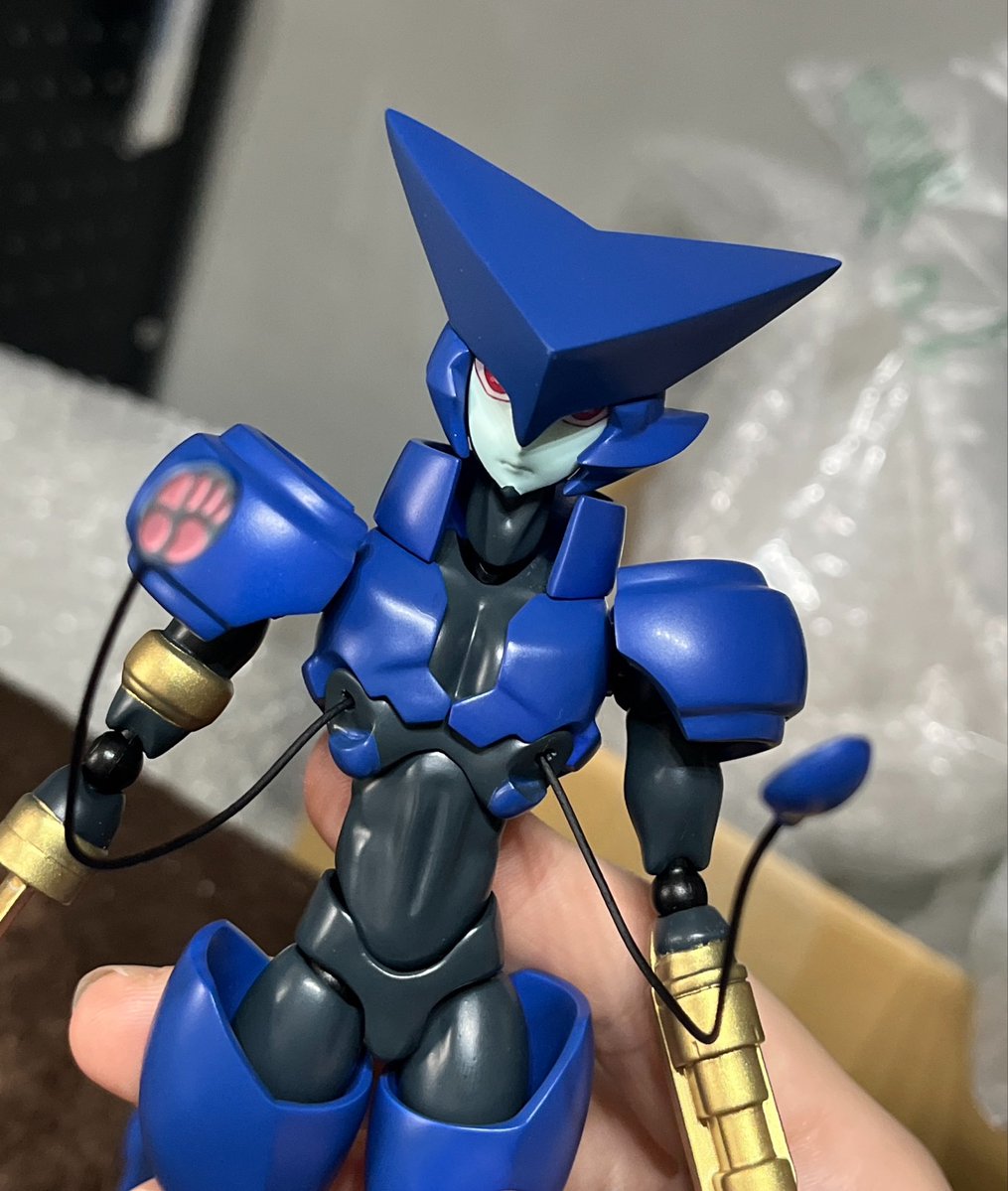 zu_mame's tweet photo. メランは脇腹のパーツを外して手を付けて動かすことができます。まりんちゃん抱えられなそう　#WF2026s https://t.co/sSFsbs03Cm
