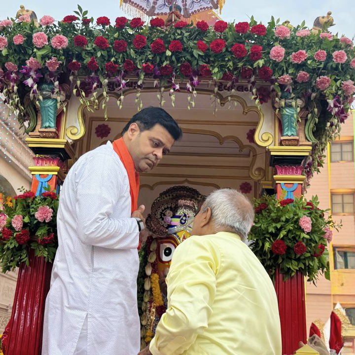 DhanrajNathwani's tweet photo. Blessed to have offered prayers to Bhagwaan Shri Jagannath in Ahmedabad on this sacred occasion of Ashadhi Beej and Rath Yatra. May Mahaprabhu’s eternal blessings guide us all towards peace, prosperity, and righteous living.
Jay Jagannath! 🙏🏻

 #RathYatra2026 #Ahmedabad https://t.co/TT6Lkjbsnj