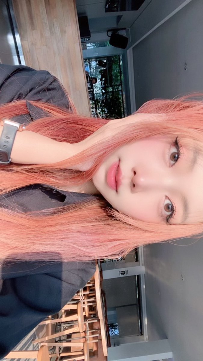 nrftralwh's tweet photo. ganti warna rambut apa potong rambut ya? https://t.co/F0IoCqMAnR