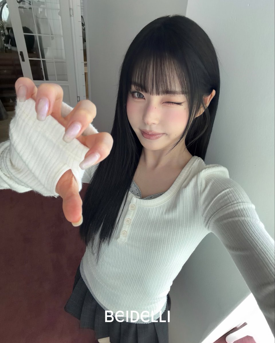 BEIDELLI_JP's tweet photo. ギュジンさんと共にした26FW撮影が無事終わりました！

ギュジンさんがまたどんなスタイルを着こなしたのか、
もうすでに楽しみですね🍂

ベイデリースタッフもとてもワクワクしてます…😖🫶
反応が良かったらさらにたくさんのビハインドカットが公開されるかもしれません..♥

#BEIDELLI #ベイデリー #KYUJIN #NMIXX #ギュジン