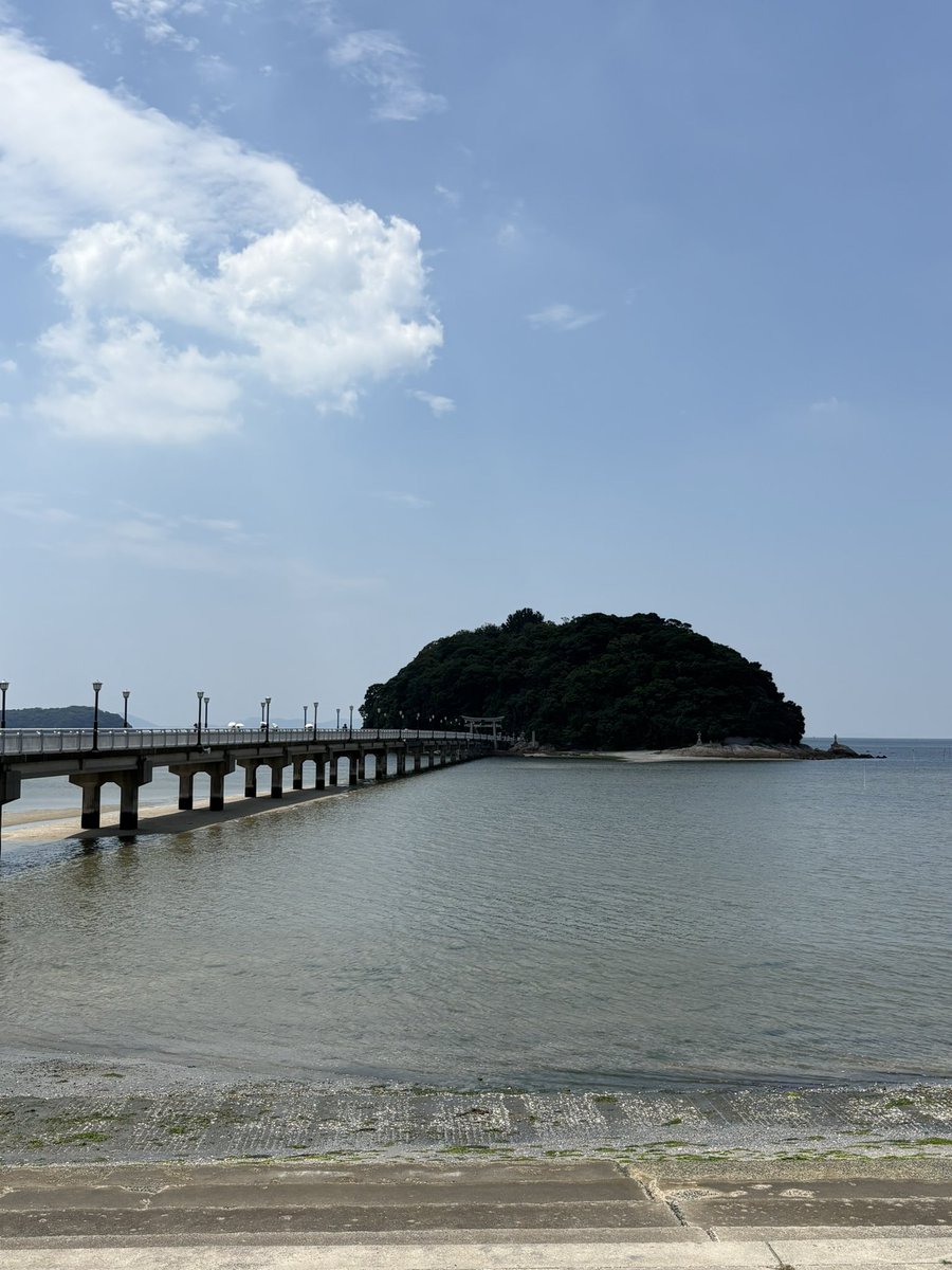 lunelune99's tweet photo. 蒲郡の八百富神社⛩️。すごくローカルな場所だと思うのだけど、FTOのTシャツ着てらっしゃる方がいて思わず2度見した。 https://t.co/o6I2WyoIbr
