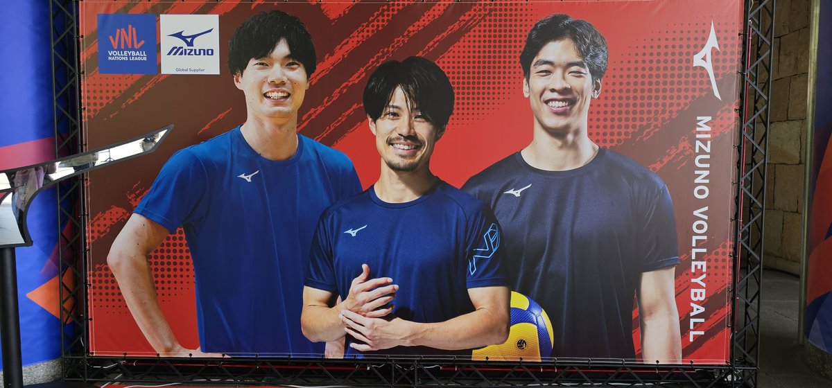 mukur14's tweet photo. 大阪マジで暑すぎる🥵 https://t.co/qJhRXgnu1E