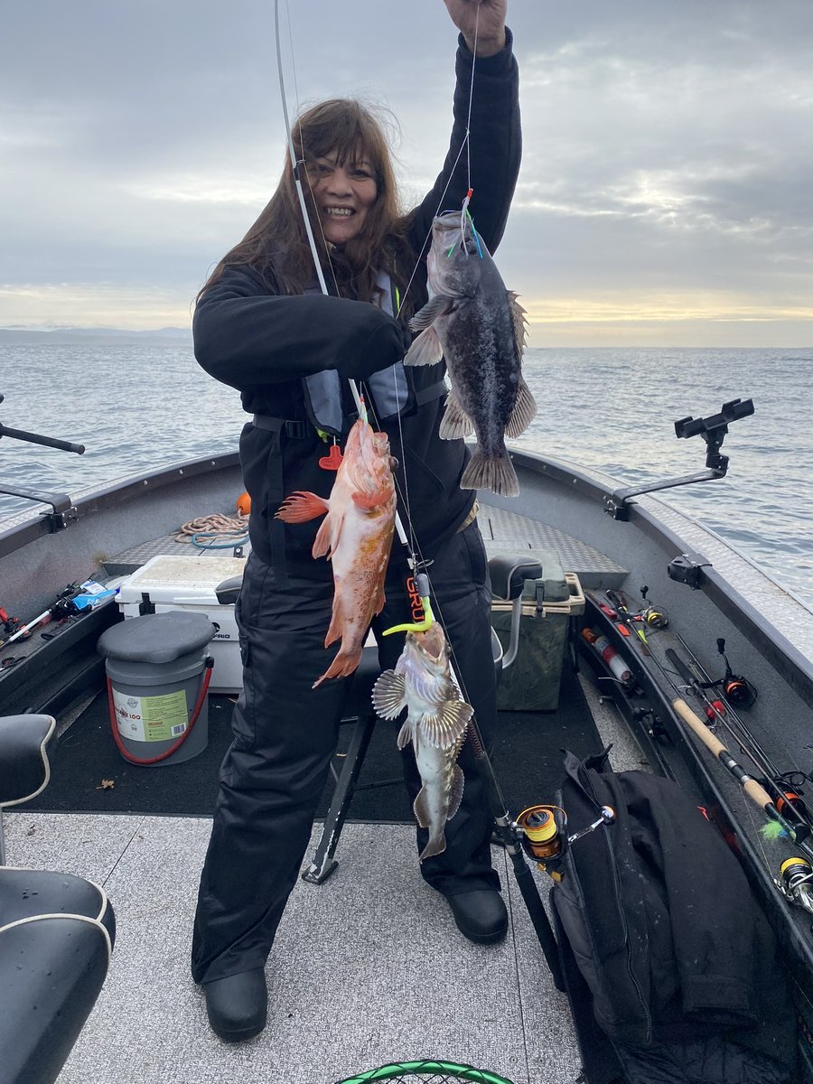 proffitt_d45749's tweet photo. Have you ever….. reeled in three species of bottom fish at one time? She did! #NewportOregon #PacificOcean #bottomFish #tightLines #FriendsandFamily #BigFish https://t.co/YR8I5J6Hvc